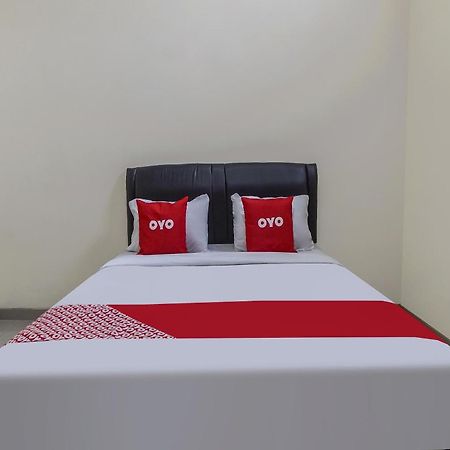 OYO 91084 Oke Guest House Malang Extérieur photo