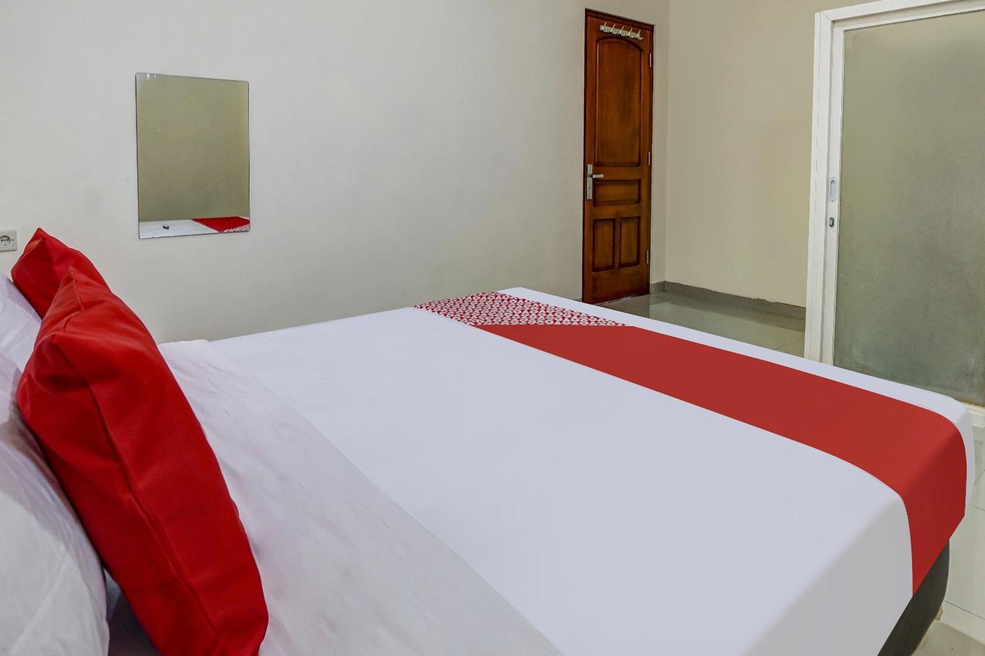 OYO 91084 Oke Guest House Malang Extérieur photo