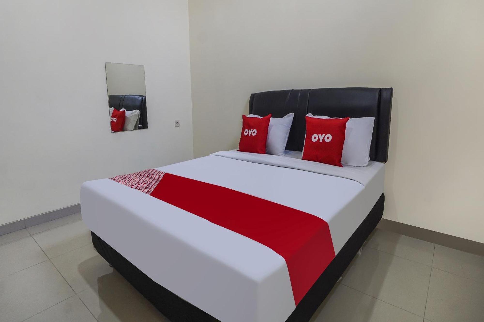 OYO 91084 Oke Guest House Malang Extérieur photo