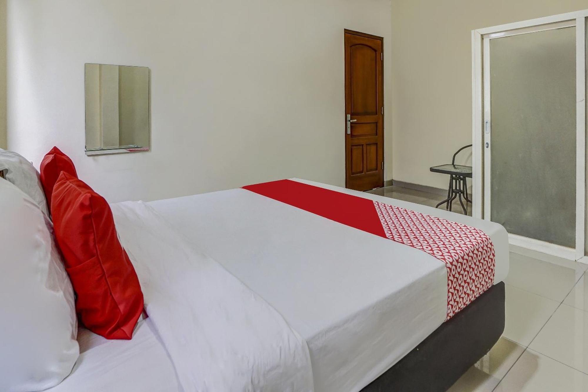 OYO 91084 Oke Guest House Malang Extérieur photo